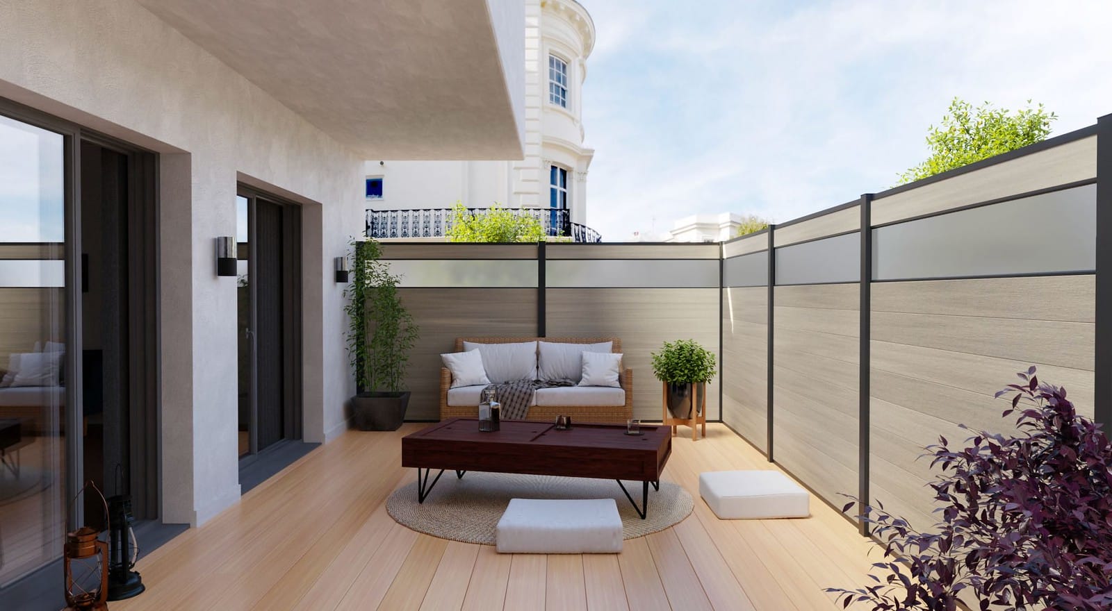 Terrasse mit Sichtschutzwand aus WPC-Dielen und Glaselementen im oberen Feld